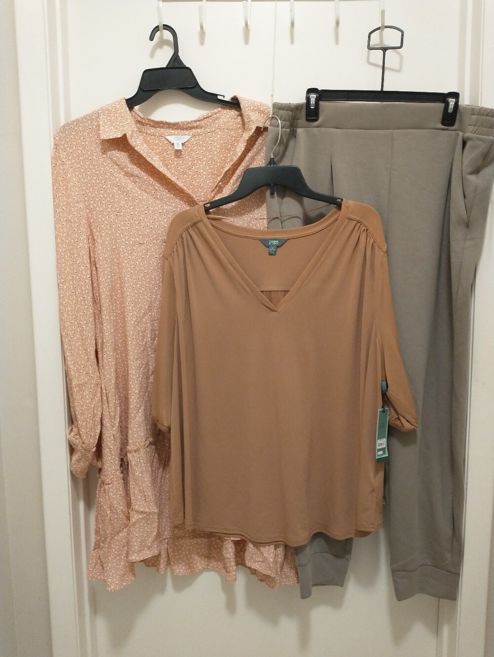 Terra&Sky Top Sz  2X, AVIA PANT, TIME and TRU Mini Dress Women's Sz XXL Set of 3
